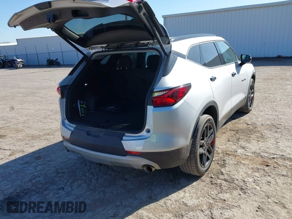 2021 Chevrolet Blazer LT z VIN 3GNKBCRS3MS528825, wystawiony jako IAAI lot #41756446 z przebiegiem 104 053 mil mil oraz . Historia ofert i sprzedaży dostępna na DreamBid. Obrazek 4.