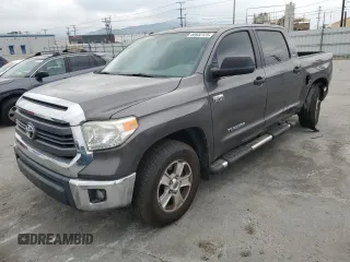 2015 Toyota Tundra SR5 z VIN 5TFEY5F10FX187252, wystawiony jako Copart lot #50932725 z przebiegiem 58 323 mil mil oraz Szkoda całkowita • Salvage title. Historia ofert i sprzedaży dostępna na DreamBid. Obrazek 1.