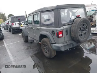 2022 Jeep Wrangler Unlimited High Tide with VIN 1C4HJXDG8NW126143, listed as a IAAI auction lot 41507703 with 44,472 mi miles and . Bid and sale history available at DreamBid. Image 3.