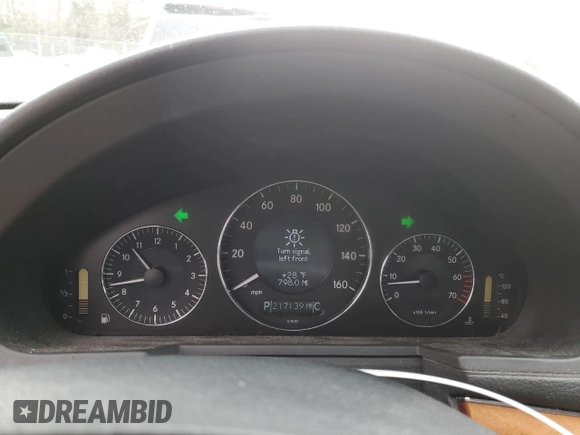 2005 Mercedes-Benz E-Class 3.2L with VIN WDBUF65J85A714205, listed as a Copart auction lot 89035715 with 217,139 mi miles and Salvage Title. Bid and sale history available at carsss.com. Image 9.