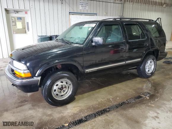 2000 Chevrolet Blazer LT with VIN 1GNDT13WXY2391843, listed as a Copart auction lot 51180375 with 167,159 mi miles and Salvage Title. Bid and sale history available at carsss.com. Image 1.
