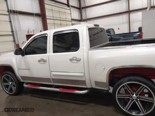 2009 Chevrolet Silverado 1500 LTZ with VIN 3GCEK33M39G177554, listed as a IAAI auction lot 41282566 with 142,356 mi miles. Bid and sale history available at carsss.com. Image 15.
