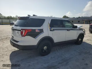 2018 Ford Police Interceptor Utility with VIN 1FM5K8AR7JGC42722, listed as a Copart auction lot 47022975 with 98,052 mi miles and Salvage Title. Bid and sale history available at carsss.com. Image 3.