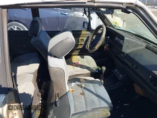1985 Volkswagen Golf с VIN WVWCA0155FK017233, выставлен на аукционе IAAI как лот 41983386 с пробегом 209 428 миль миль и . История ставок и продаж доступна на DreamBid. Изображение 5.