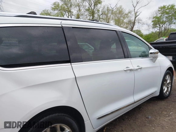 2017 Chrysler Pacifica Limited with VIN 2C4RC1GG0HR598664, listed as a IAAI auction lot 42138539 with 95,934 mi miles and . Bid and sale history available at DreamBid. Image 14.