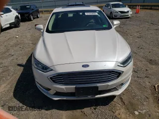 2017 Ford Fusion SE with VIN 3FA6P0HD6HR241480, listed as a Copart auction lot 61533055 with 102,751 mi miles and Clean title. Bid and sale history available at DreamBid. Image 5.