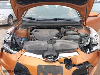 2016 Hyundai Veloster with VIN KMHTC6AD8GU301106, listed as a IAAI auction lot 41067109 with 139,002 mi miles. Bid and sale history available at carsss.com. Image 10.