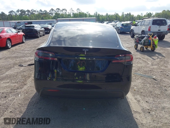2016 Tesla Model X 70D z VIN 5YJXCAE29GF003478, wystawiony jako IAAI lot #41965737 z przebiegiem 105 930 mil mil oraz . Historia ofert i sprzedaży dostępna na DreamBid. Obrazek 16.