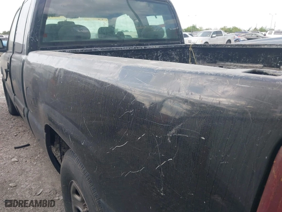 2003 Chevrolet Silverado 1500 LS with VIN 2GCEC19V131108606, listed as a IAAI auction lot 41960648 with 438,892 mi miles. Bid and sale history available at carsss.com. Image 3.