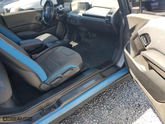 2017 BMW i3 with VIN WBY1Z8C5XHV551520, listed as a Copart auction lot 53878525 with 122,649 mi miles and Salvage Title. Bid and sale history available at carsss.com. Image 8.