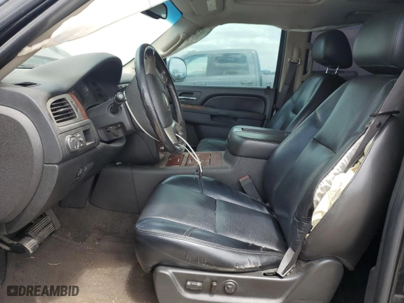 2011 Chevrolet Tahoe LTZ with VIN 1GNSCCE07BR131782, listed as a Copart auction lot 52981165 with 263,958 mi miles and Salvage Title. Bid and sale history available at carsss.com. Image 7.