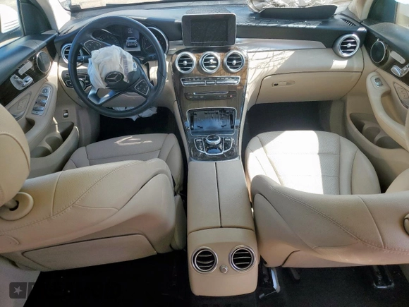 2019 Mercedes-Benz GLC 300 с VIN WDC0G4JB4KF505584, выставлен на аукционе Copart как лот 59045345 с пробегом 58 336 миль миль и Списание • Salvage title. История ставок и продаж доступна на DreamBid. Изображение 8.