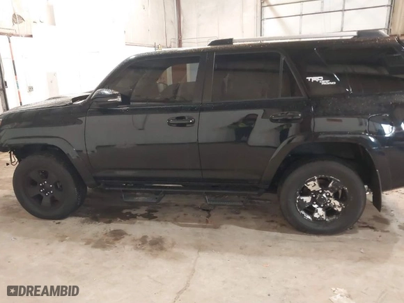 2017 Toyota 4Runner SR5 with VIN JTEBU5JR8H5421711, listed as a IAAI auction lot 41731575 with 87,356 mi miles. Bid and sale history available at carsss.com. Image 15.