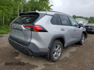 2022 Toyota RAV4 XLE with VIN 2T3R1RFV4NC307350, listed as a Copart auction lot 60890015 with 40,856 mi miles and Salvage title. Bid and sale history available at DreamBid. Image 3.