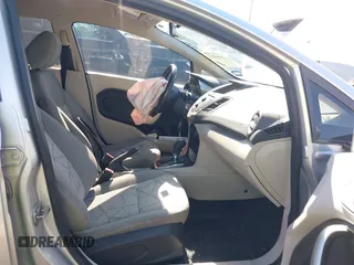 2013 Ford Fiesta SE z VIN 3FADP4BJ0DM204414, wystawiony jako IAAI lot #41644015 z przebiegiem 110 977 mil mil oraz . Historia ofert i sprzedaży dostępna na DreamBid. Obrazek 5.