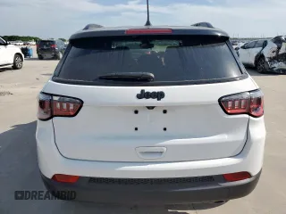 2022 Jeep Compass Latitude with VIN 3C4NJCBB0NT198415, listed as a Copart auction lot 57055305 with 37,797 mi miles and Salvage title. Bid and sale history available at DreamBid. Image 6.