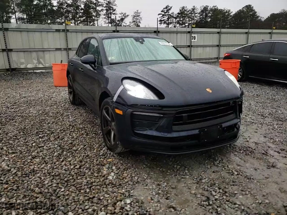 2022 Porsche Macan with VIN WP1AA2A58NLB09379, listed as a Copart auction lot 45015785 with 38,104 mi miles and Salvage Title. Bid and sale history available at carsss.com. Image 14.