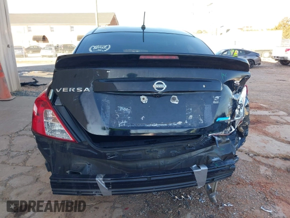 2016 Nissan Versa S z VIN 3N1CN7AP9GL843892, wystawiony jako IAAI lot #41727069 z przebiegiem 130 035 mil mil oraz . Historia ofert i sprzedaży dostępna na DreamBid. Obrazek 16.