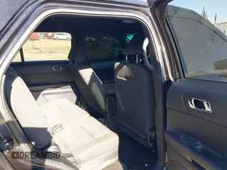 2019 Ford Police Interceptor Utility z VIN 1FM5K8AT0KGA31584, wystawiony jako IAAI lot #42011705 z przebiegiem 145 304 mil mil oraz . Historia ofert i sprzedaży dostępna na DreamBid. Obrazek 8.