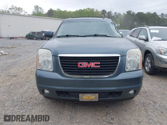 2010 GMC Yukon SLT with VIN 1GKUKCE00AR245212, listed as a IAAI auction lot 42028245 with 245,013 mi miles. Bid and sale history available at carsss.com. Image 13.