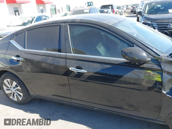 2019 Nissan Altima S with VIN 1N4BL4BV0KC220973, listed as a IAAI auction lot 41826949 with 71,177 mi miles and . Bid and sale history available at DreamBid. Image 13.