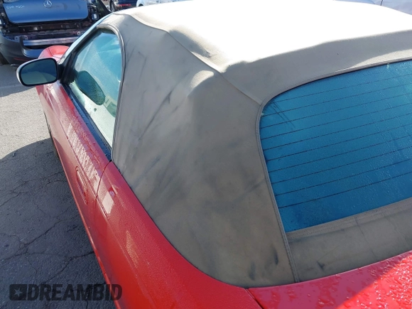2004 Ford Thunderbird Deluxe z VIN 1FAHP60A14Y106397, wystawiony jako IAAI lot #41466275 z przebiegiem 146 214 mil mil oraz . Historia ofert i sprzedaży dostępna na DreamBid. Obrazek 6.
