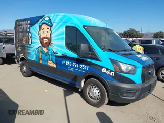 2024 Ford Transit z VIN 1FTBF7C88RKA79338, wystawiony jako IAAI lot #41613426 z przebiegiem 15 028 mil mil oraz . Historia ofert i sprzedaży dostępna na DreamBid. Obrazek 1.