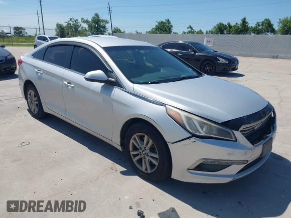 2015 Hyundai Sonata SE z VIN 5NPE24AF4FH009189, wystawiony jako IAAI lot #42466763 z przebiegiem 168 778 mil mil oraz . Historia ofert i sprzedaży dostępna na DreamBid. Obrazek 1.
