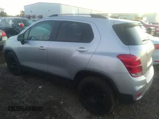 2022 Chevrolet Trax LT with VIN KL7CJLSMXNB517990, listed as a IAAI auction lot 36131444 with 20,228 mi miles. Bid and sale history available at carsss.com. Image 3.
