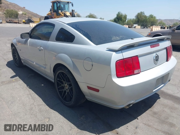 2006 Ford Mustang GT Deluxe with VIN 1ZVHT82H365238039, listed as a IAAI auction lot 42582693 with 129,327 mi miles and . Bid and sale history available at DreamBid. Image 3.