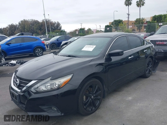 2017 Nissan Altima SV z VIN 1N4AL3AP7HC218462, wystawiony jako IAAI lot #42189510 z przebiegiem 98 426 mil mil oraz . Historia ofert i sprzedaży dostępna na DreamBid. Obrazek 2.
