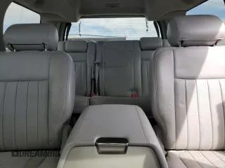 2004 Lincoln Navigator Luxury z VIN 5LMFU28R74LJ17939, wystawiony jako Copart lot #56915475 z przebiegiem 197 401 mil mil oraz Szkoda całkowita • Salvage title. Historia ofert i sprzedaży dostępna na DreamBid. Obrazek 10.