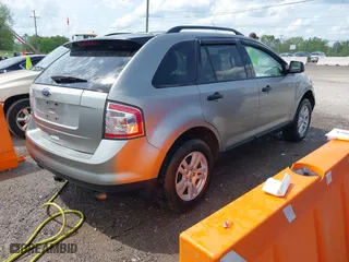 2008 Ford Edge SE with VIN 2FMDK36C48BA67687, listed as a IAAI auction lot 42068301 with 196,987 mi miles. Bid and sale history available at carsss.com. Image 4.