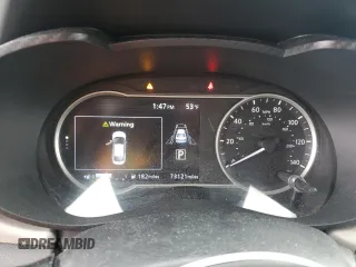 2021 Nissan Versa SV z VIN 3N1CN8EV7ML821786, wystawiony jako Copart lot #56646685 z przebiegiem 73 121 mil mil oraz Szkoda całkowita • Salvage title. Historia ofert i sprzedaży dostępna na DreamBid. Obrazek 9.