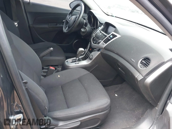 2015 Chevrolet Cruze LT with VIN 1G1PC5SB7F7271146, listed as a IAAI auction lot 41915114 with 82,661 mi miles and . Bid and sale history available at DreamBid. Image 5.