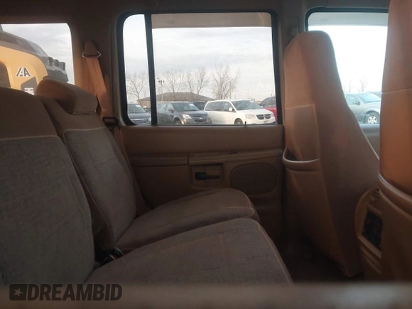 1996 Ford Explorer XL z VIN 1FMDU34X4TUD79706, wystawiony jako IAAI lot #41105853 z przebiegiem 152 175 mil mil oraz . Historia ofert i sprzedaży dostępna na DreamBid. Obrazek 8.