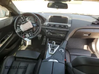 2014 BMW M6 z VIN WBSLX9C53ED160497, wystawiony jako Copart lot #62826444 z przebiegiem 55 639 mil mil oraz Szkody całkowita. Historia ofert i sprzedaży dostępna na DreamBid. Obrazek 8.