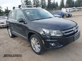 2013 Volkswagen Tiguan SE z VIN WVGBV7AX0DW510295, wystawiony jako IAAI lot #41415216 z przebiegiem 113 020 mil mil oraz . Historia ofert i sprzedaży dostępna na DreamBid. Obrazek 1.