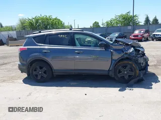 2018 Toyota RAV4 LE с VIN JTMBFREVXJJ745379, выставлен на аукционе IAAI как лот 42269832 с пробегом Не указан миль и . История ставок и продаж доступна на DreamBid. Изображение 13.