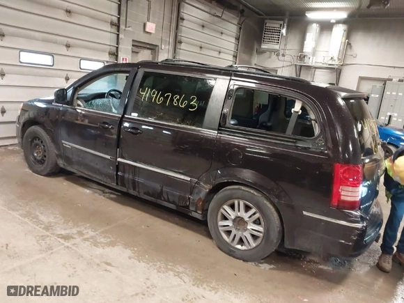 2010 Chrysler Town & Country Touring with VIN 2A4RR5D12AR299120, listed as a IAAI auction lot 41967863 with 80,326 mi miles. Bid and sale history available at carsss.com. Image 3.