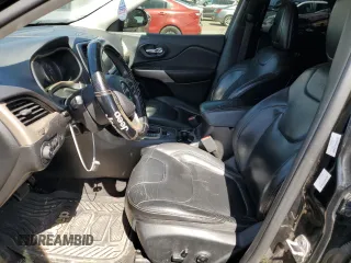 2018 Jeep Cherokee Limited z VIN 1C4PJLDXXJD563703, wystawiony jako Copart lot #65749914 z przebiegiem 122 338 mil mil oraz Szkoda całkowita • Salvage title. Historia ofert i sprzedaży dostępna na DreamBid. Obrazek 7.