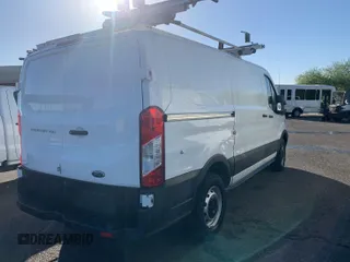 2019 Ford Transit z VIN 1FTYR1YG1KKB57785, wystawiony jako IAAI lot #42888449 z przebiegiem 39 580 mil mil oraz . Historia ofert i sprzedaży dostępna na DreamBid. Obrazek 12.