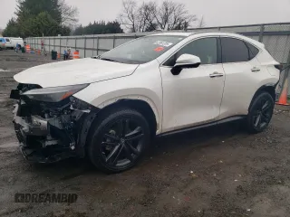 2022 Lexus NX 450h+ Luxury z VIN JTJHKCFZ6N2009427, wystawiony jako Copart lot #42981225 z przebiegiem 49 173 mil mil oraz Szkoda całkowita • Salvage title. Historia ofert i sprzedaży dostępna na DreamBid. Obrazek 1.