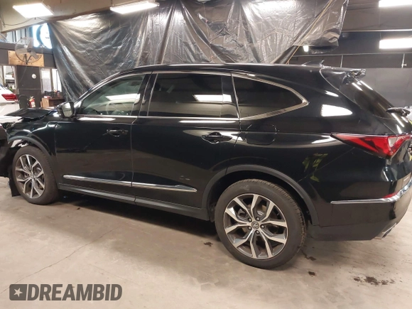 2024 Acura MDX w/Technology Package with VIN 5J8YE1H47RL022754, listed as a IAAI auction lot 41196339 with 6,829 mi miles. Bid and sale history available at carsss.com. Image 3.