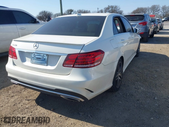 2014 Mercedes-Benz E 350 Sport with VIN WDDHF5KB5EB047622, listed as a IAAI auction lot 41688412 with 96,146 mi miles and . Bid and sale history available at carsss.com. Image 4.