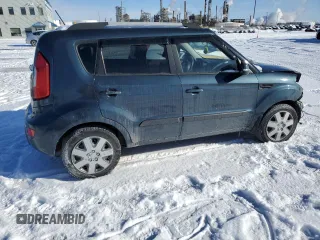 2013 Kia Soul + with VIN KNDJT2A62D7572551, listed as a Copart auction lot 44395045 with 71,026 mi miles and Salvage Title. Bid and sale history available at carsss.com. Image 3.