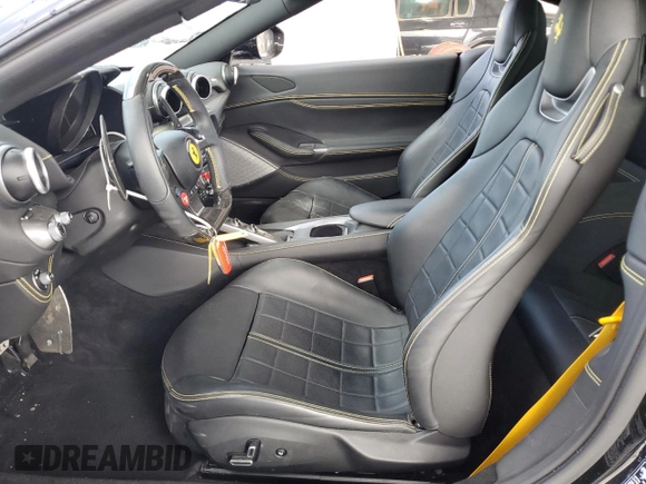 2020 Ferrari Portofino z VIN ZFF89FPA3L0255497, wystawiony jako Copart lot #46598594 z przebiegiem 4 193 mil mil oraz Szkoda całkowita • Salvage title. Historia ofert i sprzedaży dostępna na DreamBid. Obrazek 7.