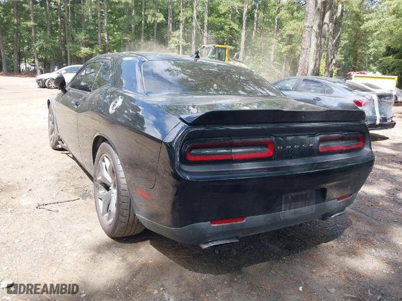 2015 Dodge Challenger R/T with VIN 2C3CDZAT6FH758979, listed as a IAAI auction lot 40291488 with 152,236 mi miles. Bid and sale history available at carsss.com. Image 3.