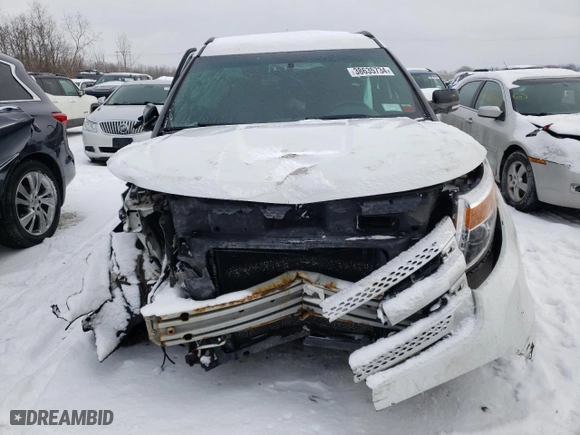 2015 Ford Explorer XLT with VIN 1FM5K8D82FGB86859, listed as a Copart auction lot 38635734 with 0 mi miles and Salvage Title. Bid and sale history available at carsss.com. Image 5.