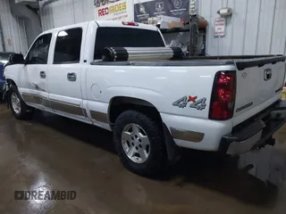2005 Chevrolet Silverado 1500 LT with VIN 2GCEK13T651359294, listed as a IAAI auction lot 41863789 with 174,291 mi miles and . Bid and sale history available at DreamBid. Image 3.